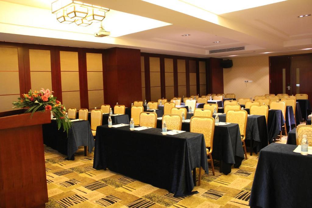 Jun Hao Hotel 东观 外观 照片