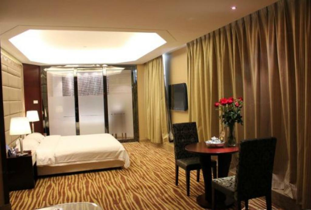 Jun Hao Hotel 东观 外观 照片