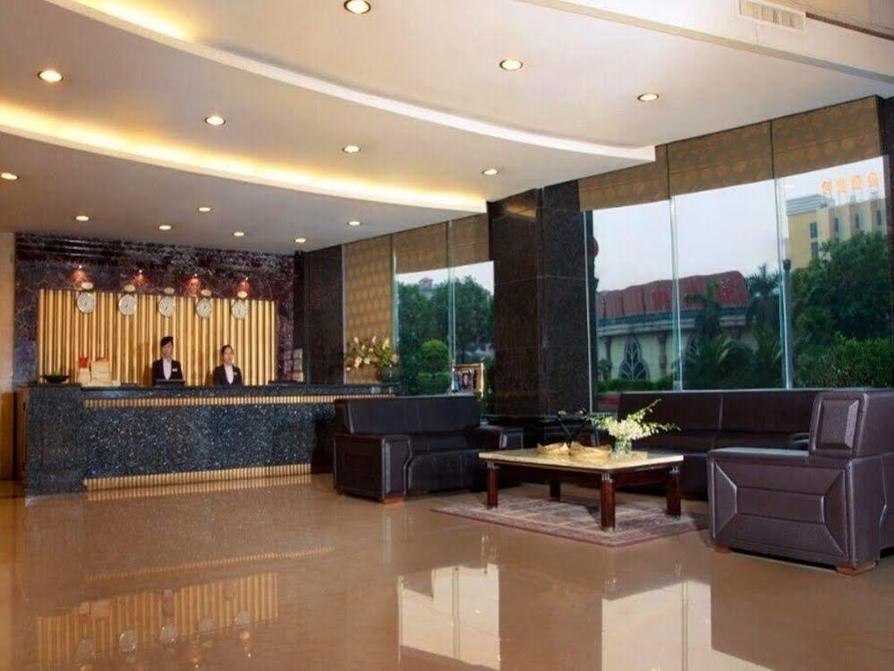 Jun Hao Hotel 东观 外观 照片