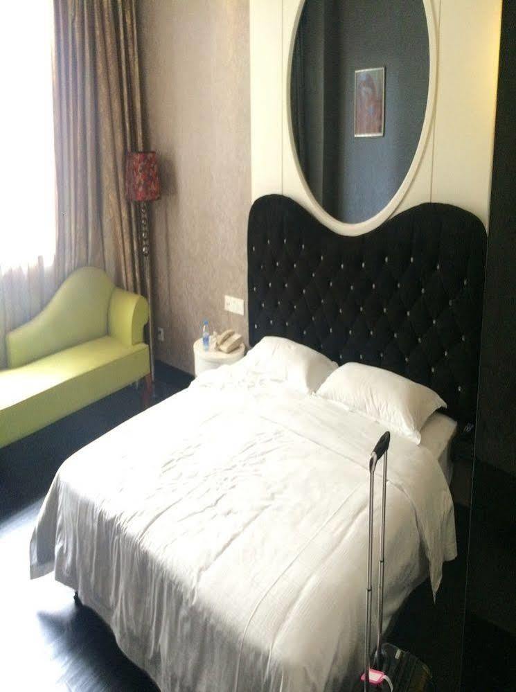 Jun Hao Hotel 东观 外观 照片