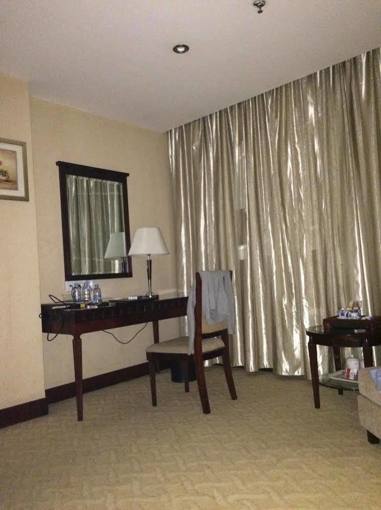Jun Hao Hotel 东观 外观 照片