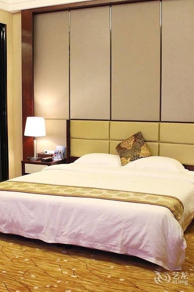 Jun Hao Hotel 东观 外观 照片